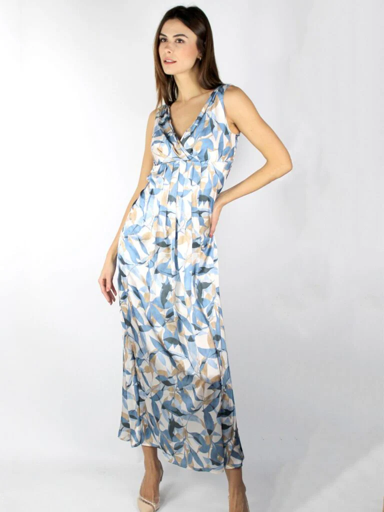 Abito fantasia con pieghe - immagine 2