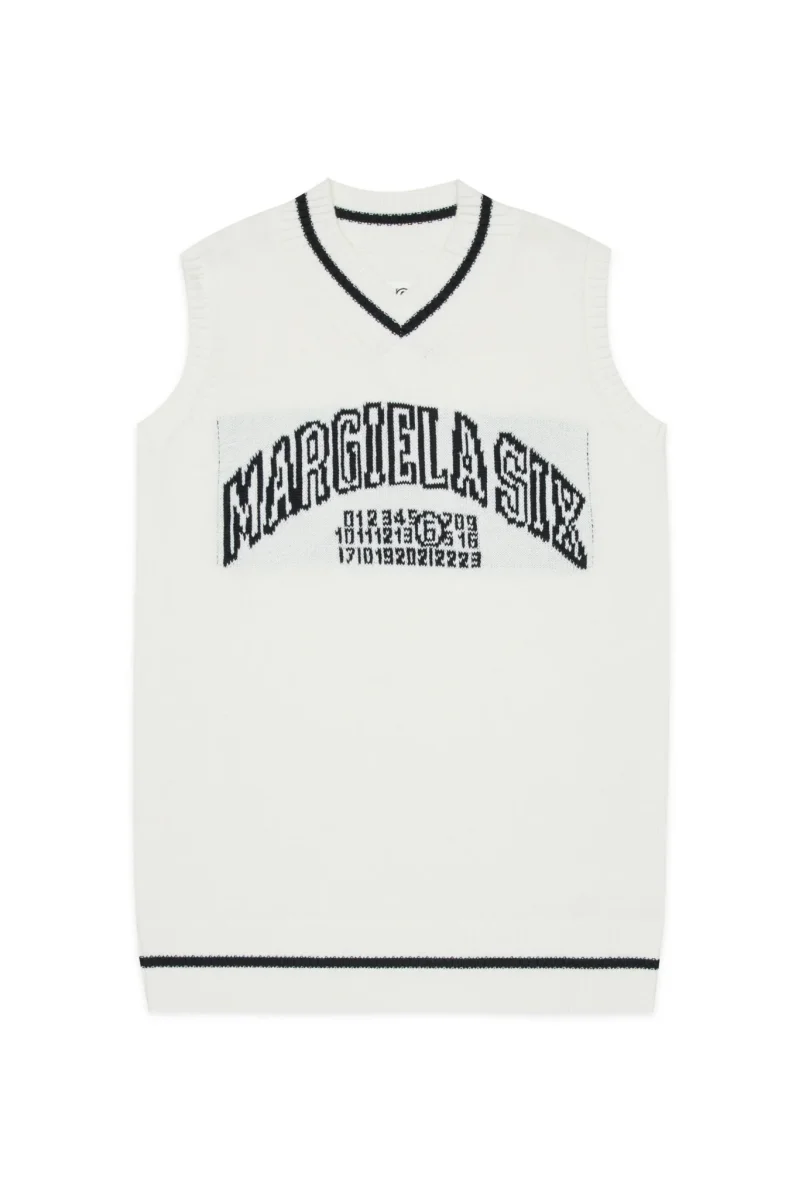 ABITO BIANCO CON SCOLLO A V CON LOGO NERO MAISON MARGIELA - immagine 2