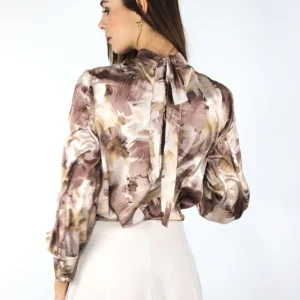 Camicia accollata in fantasia