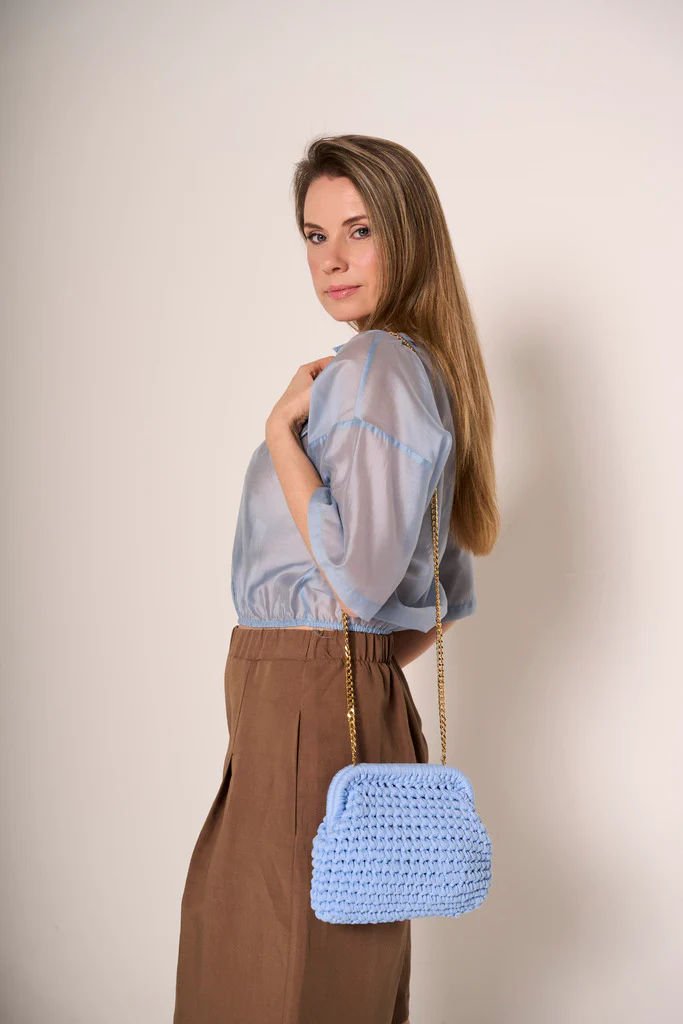 Camicia Azzurra in chiffon con elastico in vita - immagine 4