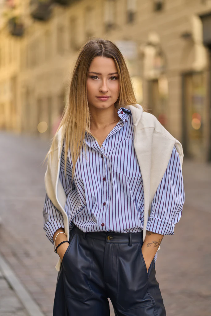 Camicia over a righe