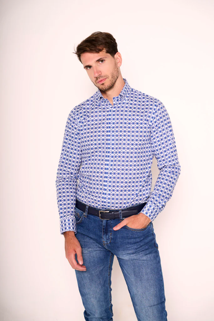 Camicia a fantasia geometrica