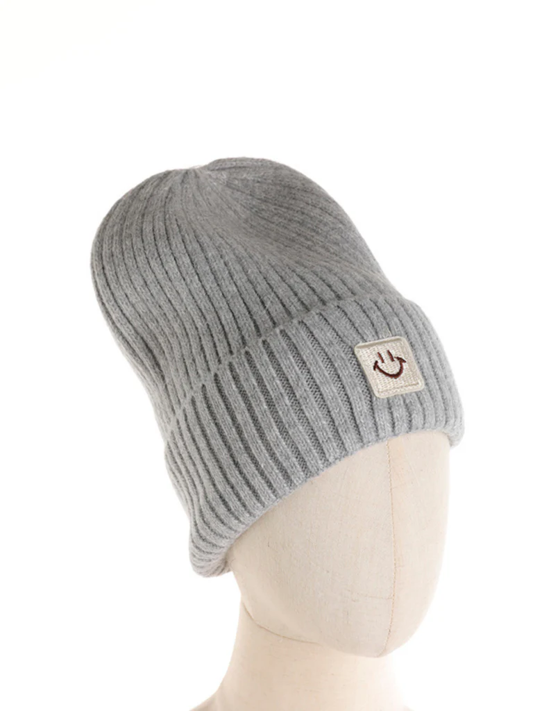 Cappello in maglia a coste con patch - immagine 4
