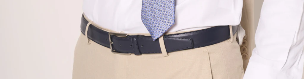 Cintura classica in pelle con fibbia metallo