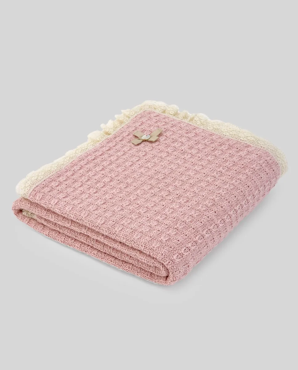 COPERTA ROSA IN LANA CON BORDO MERLETTATO PAZ RODRIGUEZ