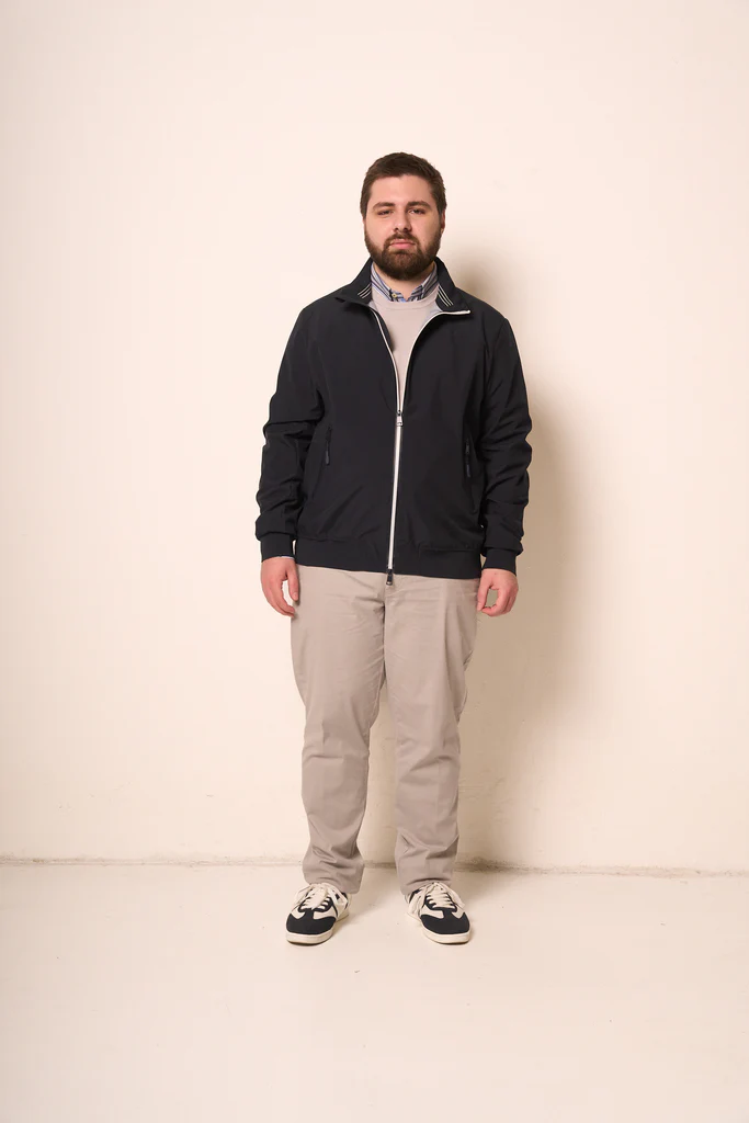 Giubbotto Uomo Blu con Zip a Contrasto - immagine 2