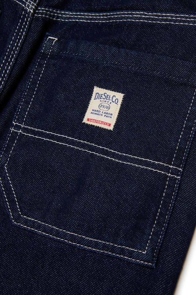 JEANS BLU SCURO CON LOGO SUL RETRO DIESEL - immagine 4