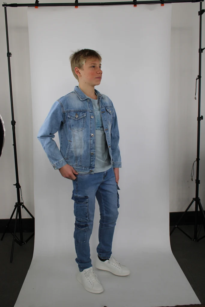 Jeans da bambino con tasconi - immagine 3