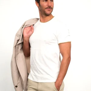 T-shirt con profili in contrasto