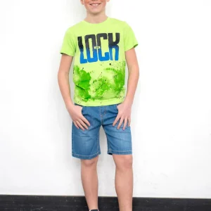 Completo t-shirt e bermuda denim