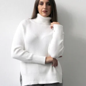 Dolcevita con spacchi