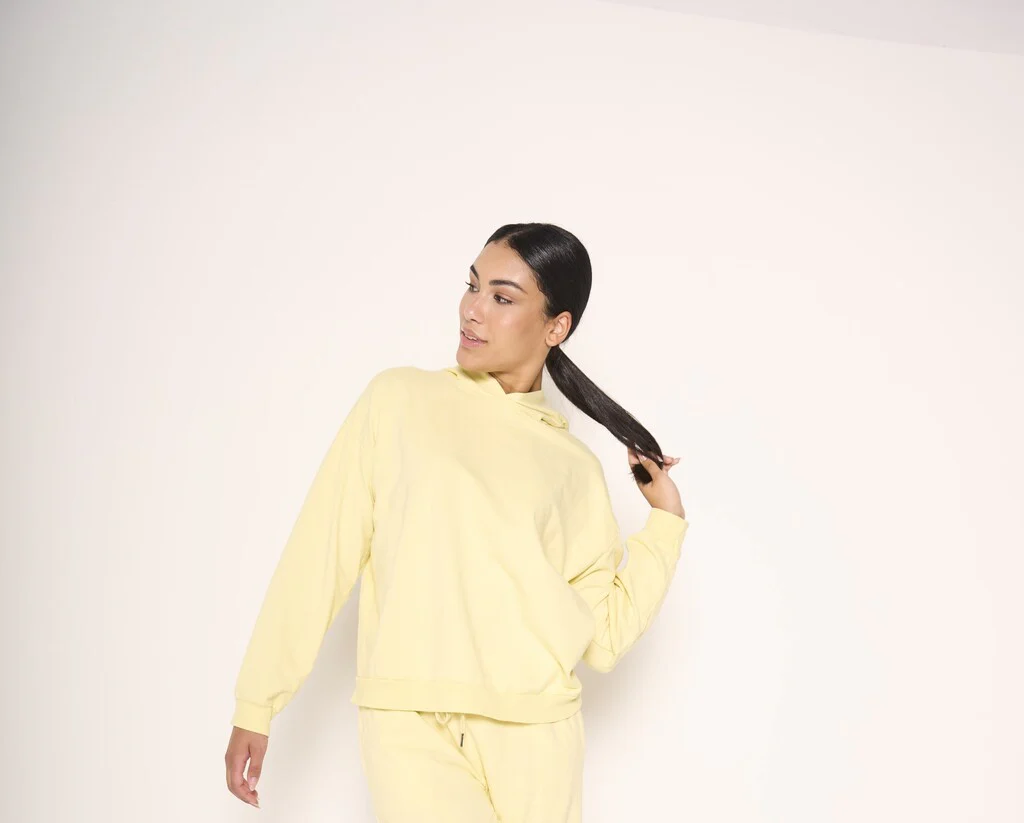 Felpa con cappuccio giallo chiaro