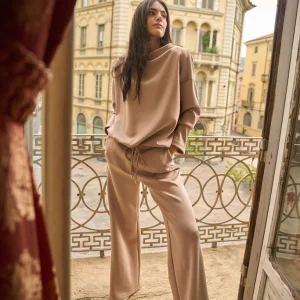 Maglia ampia con elastico in vita