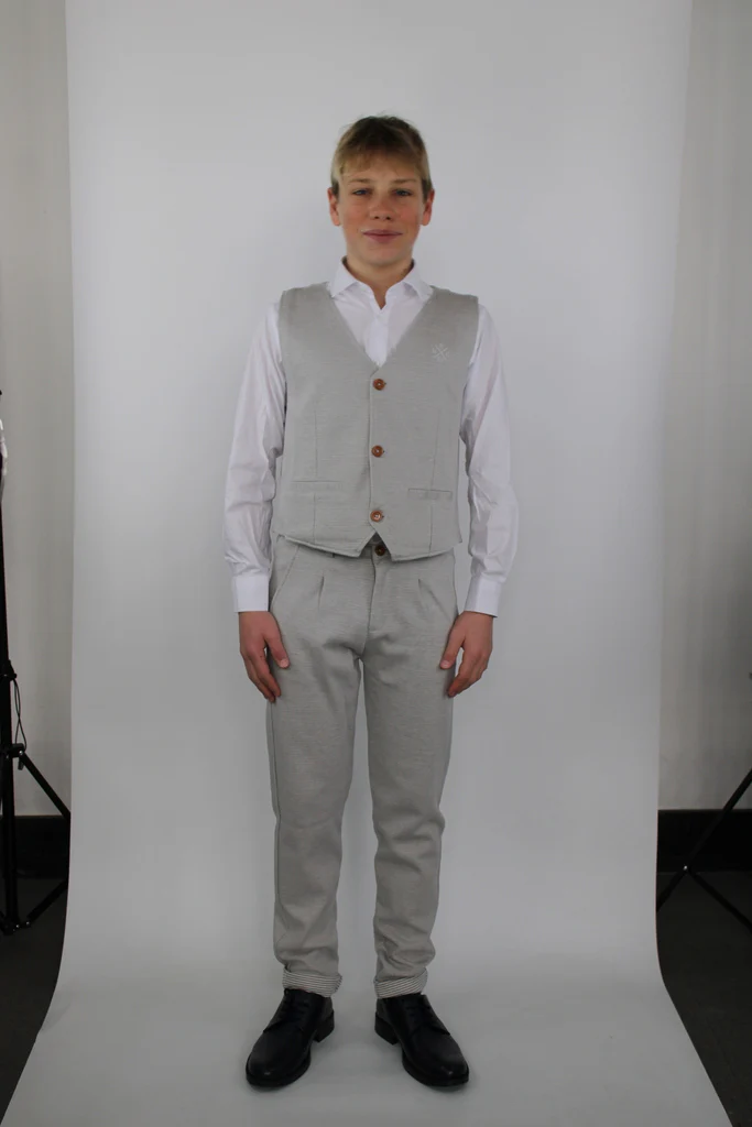 Pantalone elegante da bambino per completo