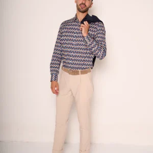 Pantaloni con pences e risvolto