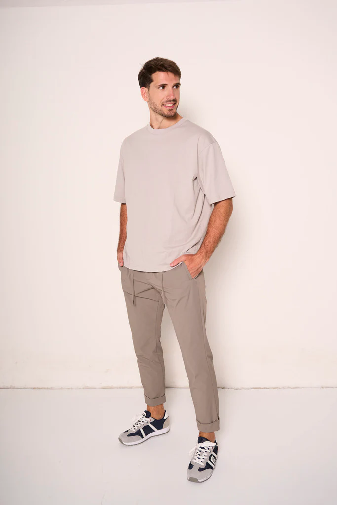 Pantalaccio con tasche e risvolto - immagine 3