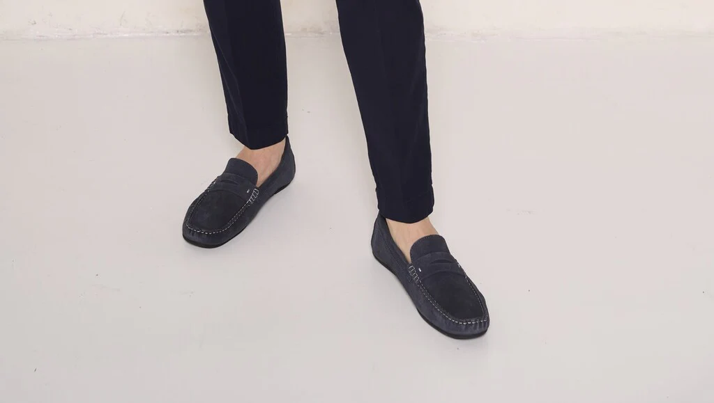 Mocassini uomo in camoscio blu Stile casual raffinato - immagine 3