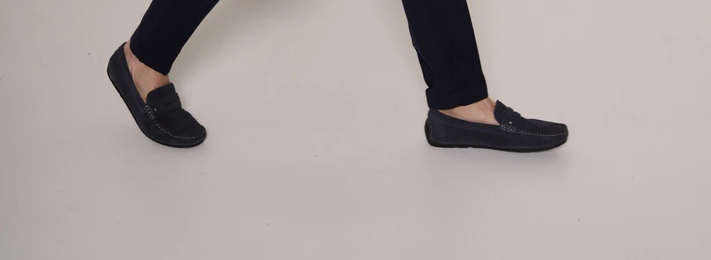 Mocassini uomo in camoscio blu Stile casual raffinato - immagine 5