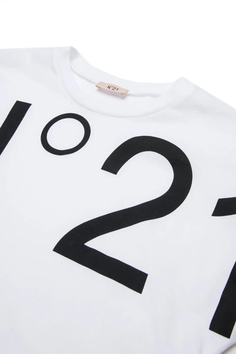 T-SHIRT CROPPED BIANCA CON LOGO NERO N21 - immagine 4