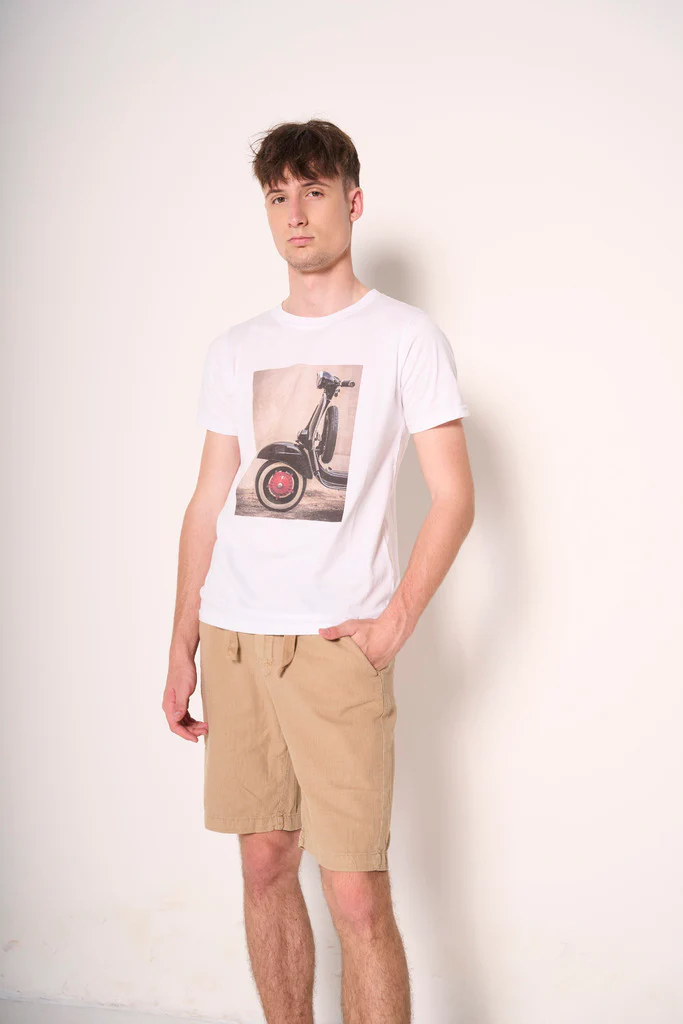 T-shirt uomo con stampa Vespa retrò - immagine 3